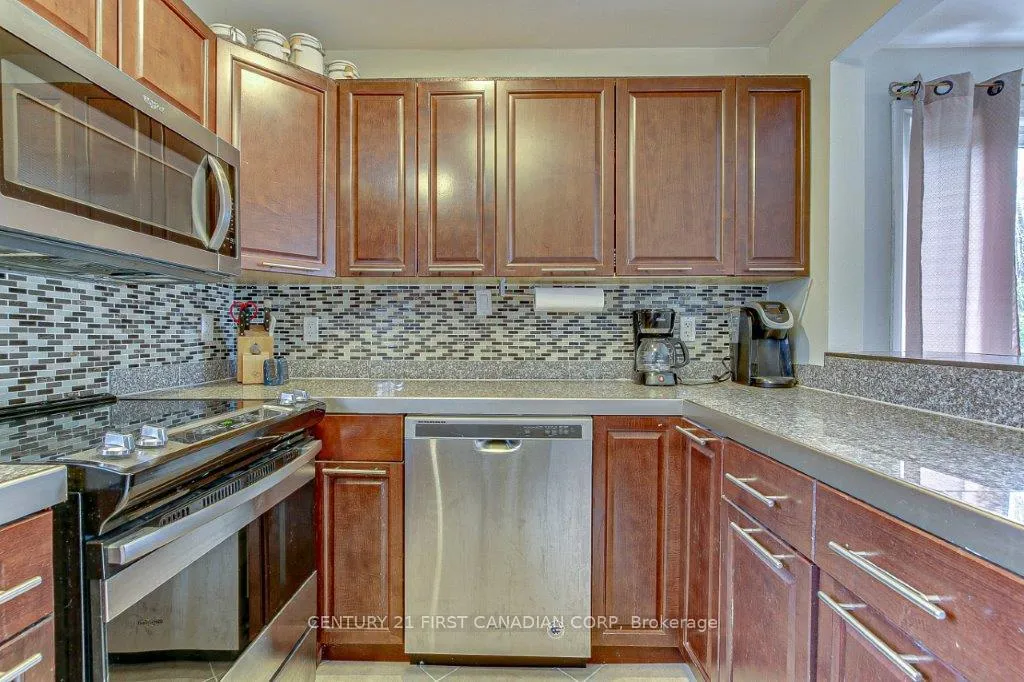 Photo 15 of 71889 Sunridge Crescent, Bluewater, Hay — HOMEH