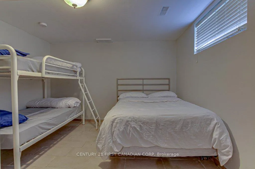 Photo 35 of 71889 Sunridge Crescent, Bluewater, Hay — HOMEH