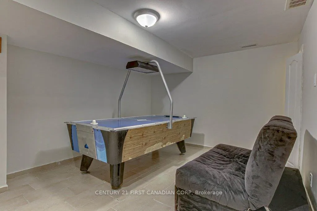 Photo 39 of 71889 Sunridge Crescent, Bluewater, Hay — HOMEH