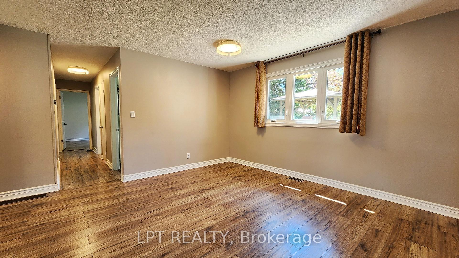 Photo 4 of 205 Christopher Street, Clearview, Stayner — HOMEH