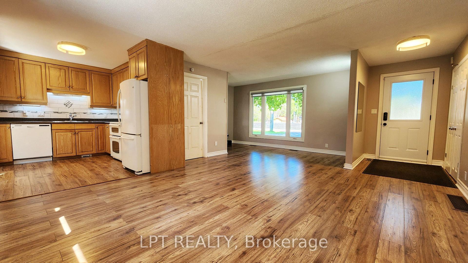 Photo 8 of 205 Christopher Street, Clearview, Stayner — HOMEH