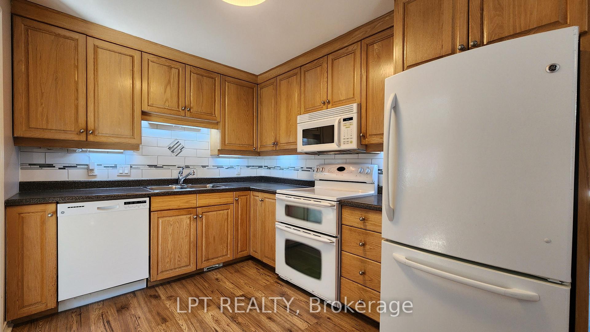 Photo 9 of 205 Christopher Street, Clearview, Stayner — HOMEH