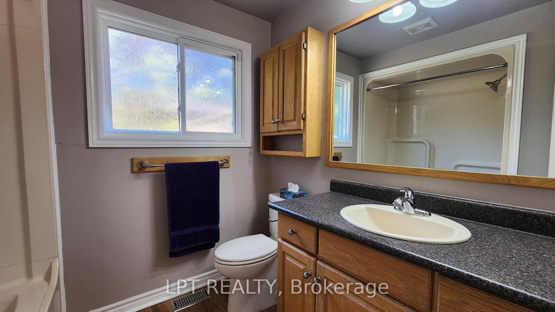 Photo 13 of 205 Christopher Street, Clearview, Stayner — HOMEH