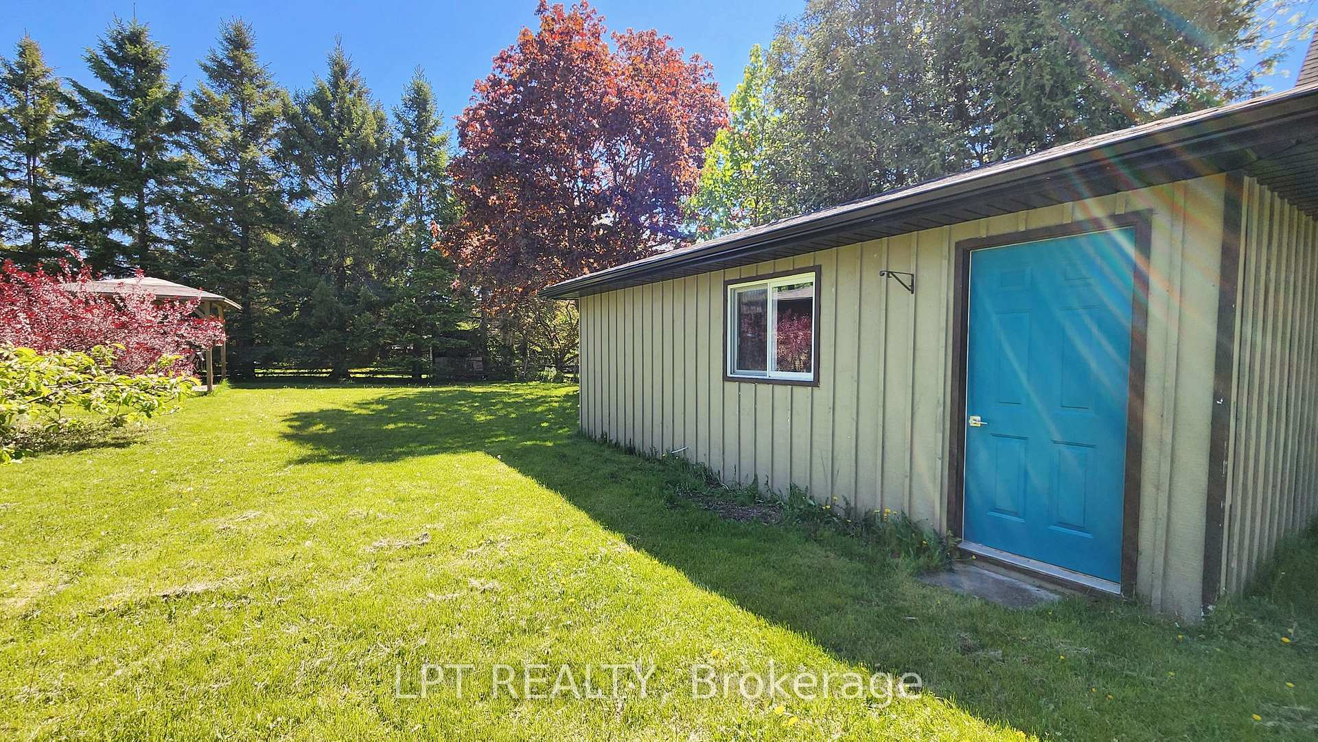 Photo 20 of 205 Christopher Street, Clearview, Stayner — HOMEH