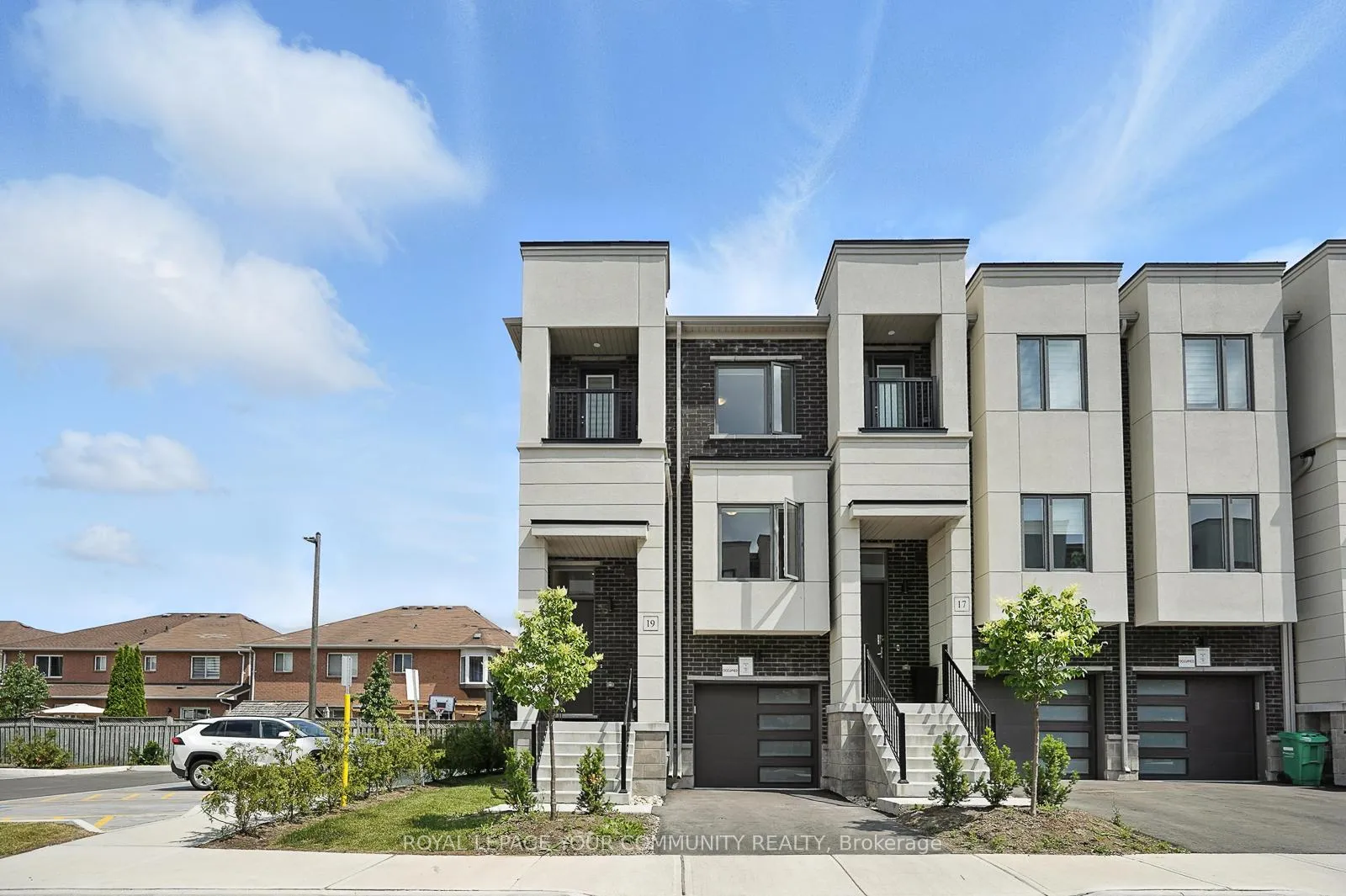Photo 2 of 19 Heathrow Lane, Caledon, Bolton East — HOMEH