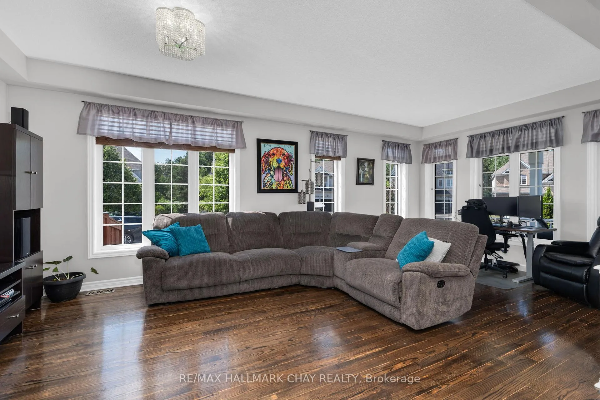 Photo 10 of 117 Mount Crescent, Essa, Angus — HOMEH