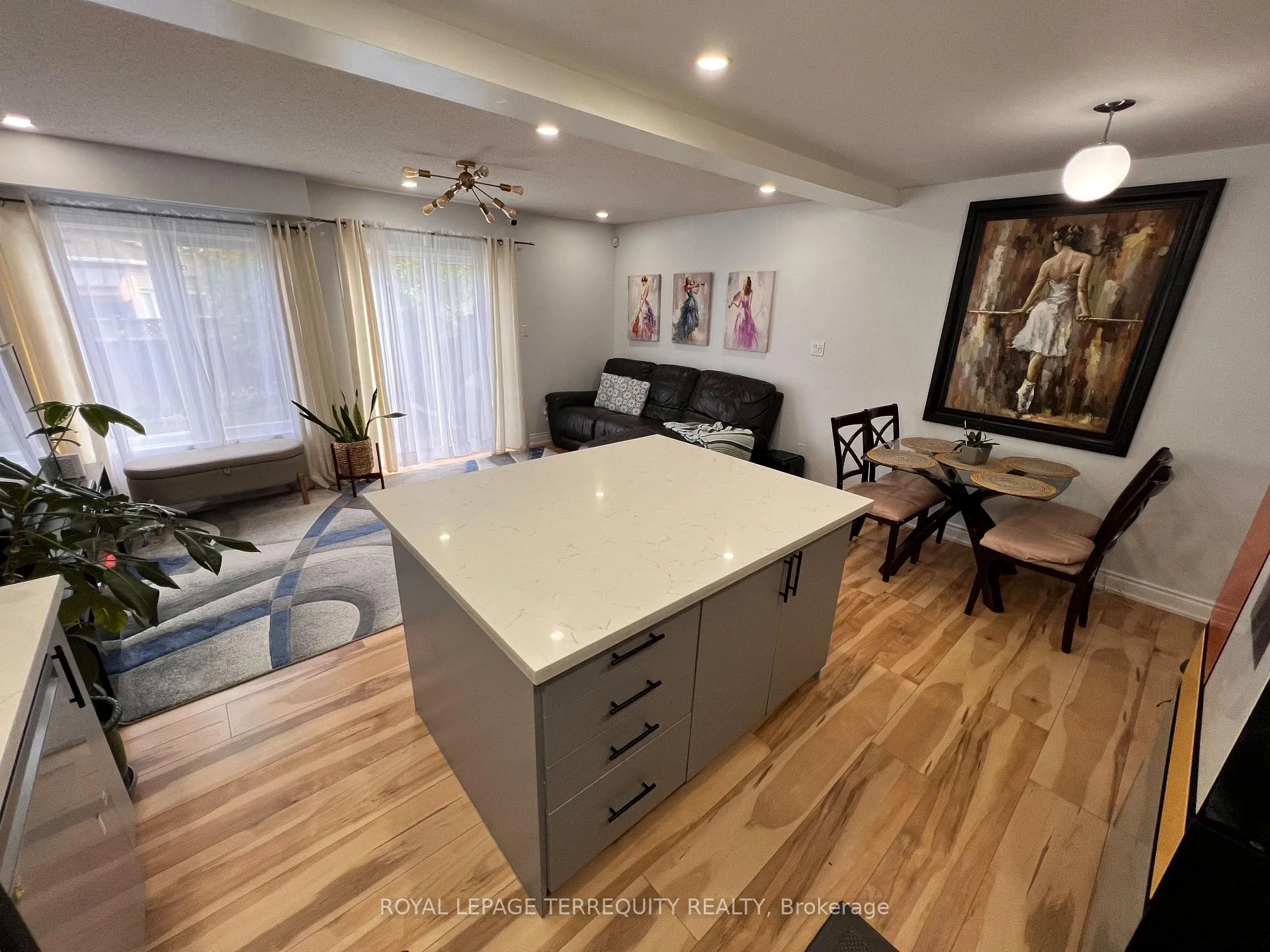 Photo 6 of 115 Guinevere Road, Markham, Cedarwood — HOMEH