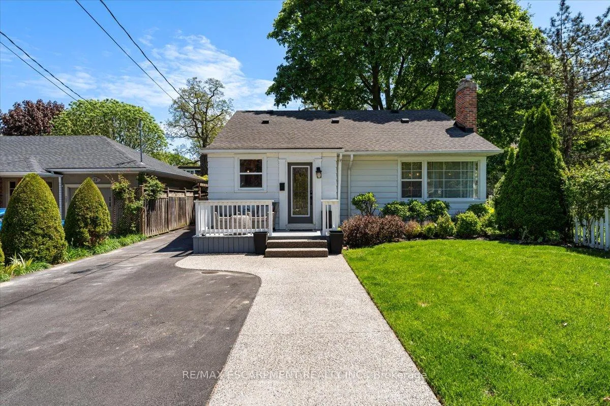 Photo 1 of 23 Nelles Boulevard, Grimsby, Grimsby West — HOMEH
