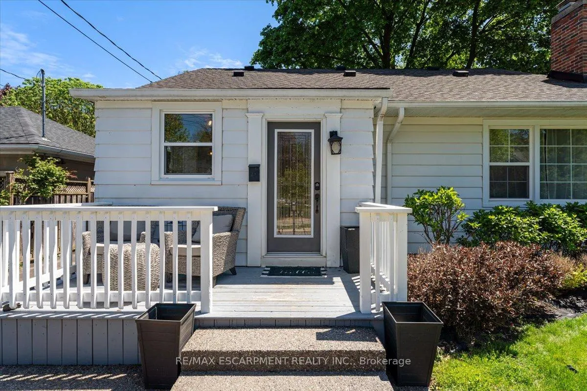 Photo 6 of 23 Nelles Boulevard, Grimsby, Grimsby West — HOMEH