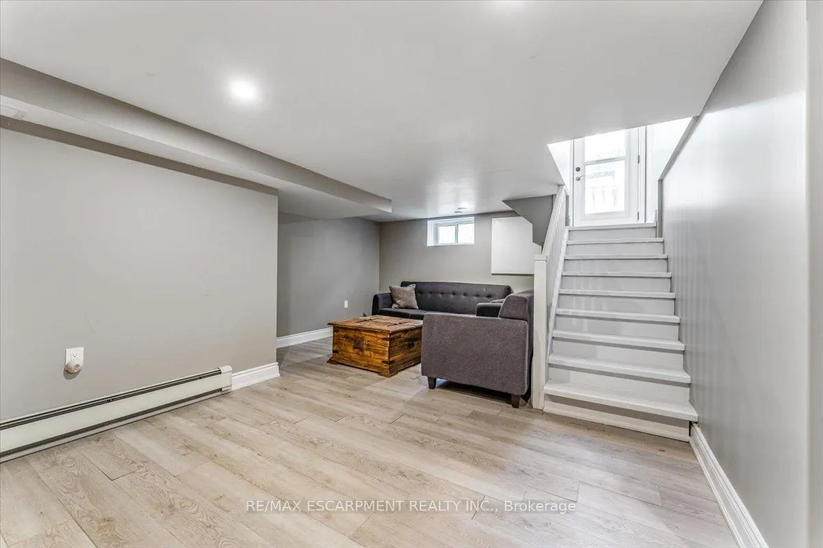 Photo 29 of 23 Nelles Boulevard, Grimsby, Grimsby West — HOMEH
