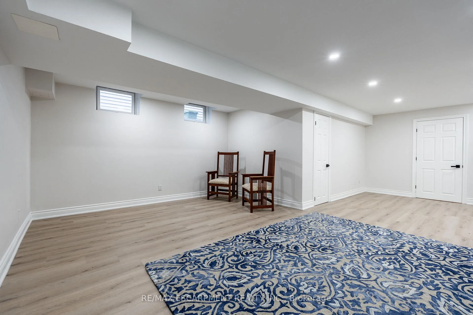 Photo 37 of 48 Goldenview Court, Hamilton, Waterdown — HOMEH