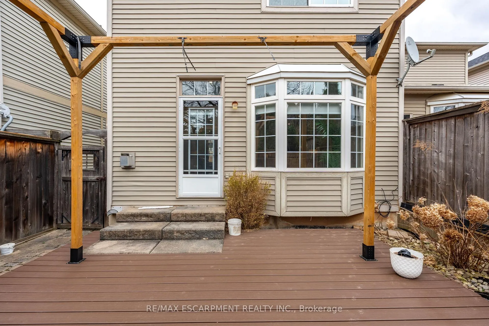 Photo 38 of 48 Goldenview Court, Hamilton, Waterdown — HOMEH