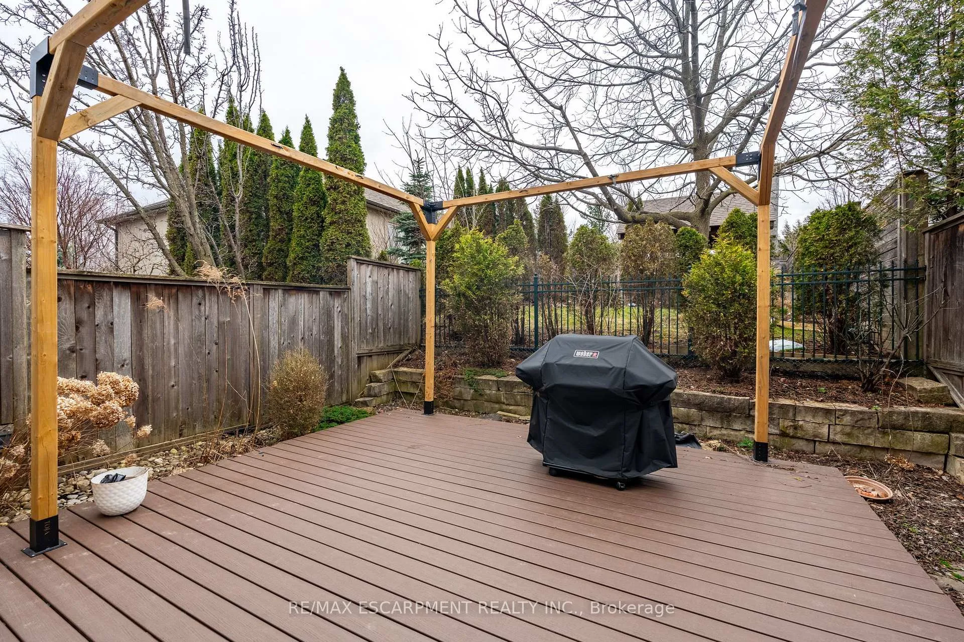 Photo 42 of 48 Goldenview Court, Hamilton, Waterdown — HOMEH