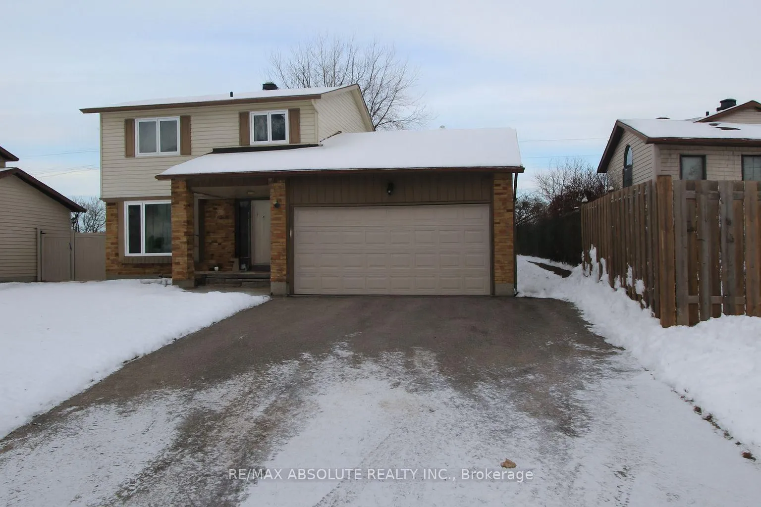 Photo 1 of 198 Hoylake Crescent, Ottawa, Bilberry Creek/Queenswood Heights — HOMEH