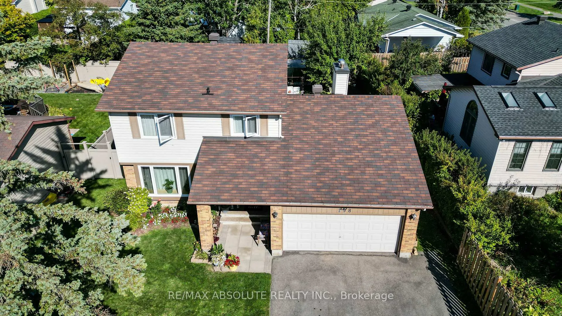 Photo 4 of 198 Hoylake Crescent, Ottawa, Bilberry Creek/Queenswood Heights — HOMEH