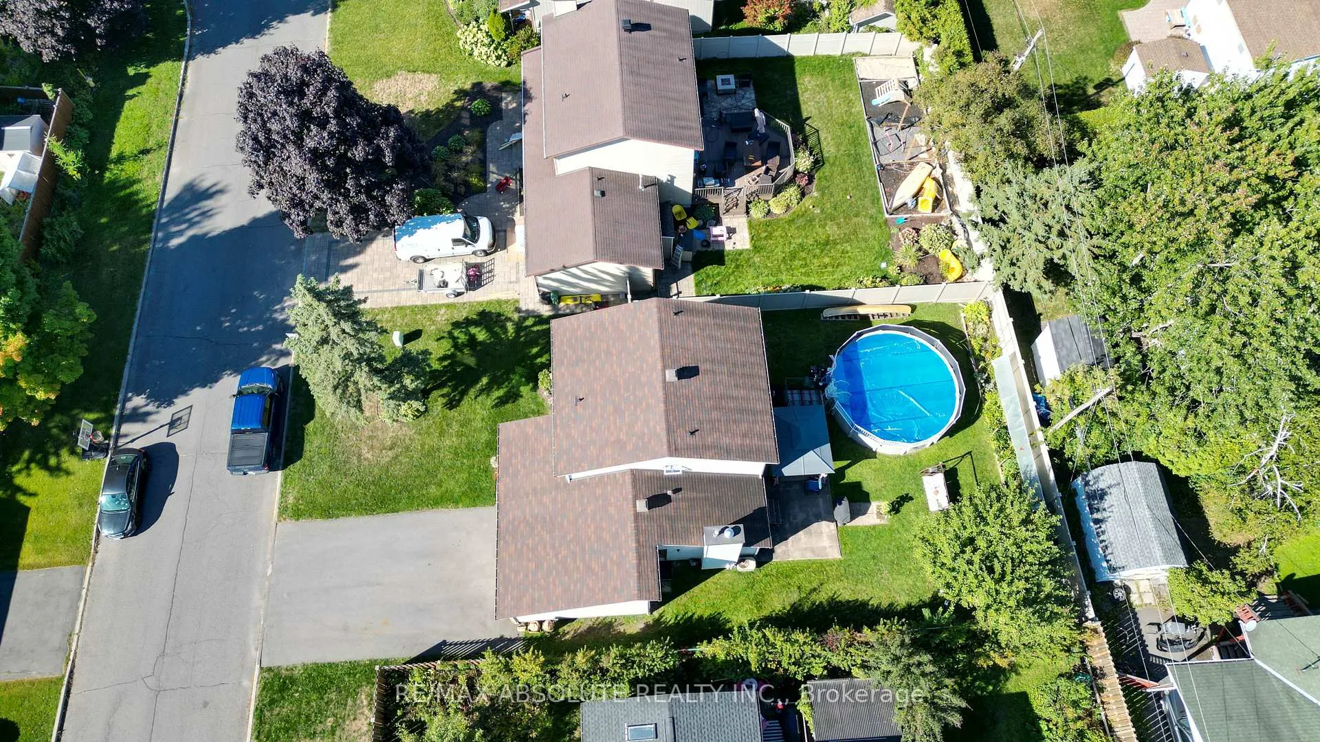 Photo 5 of 198 Hoylake Crescent, Ottawa, Bilberry Creek/Queenswood Heights — HOMEH