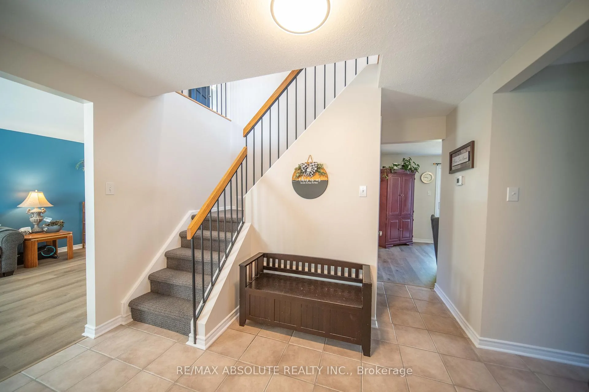 Photo 10 of 198 Hoylake Crescent, Ottawa, Bilberry Creek/Queenswood Heights — HOMEH