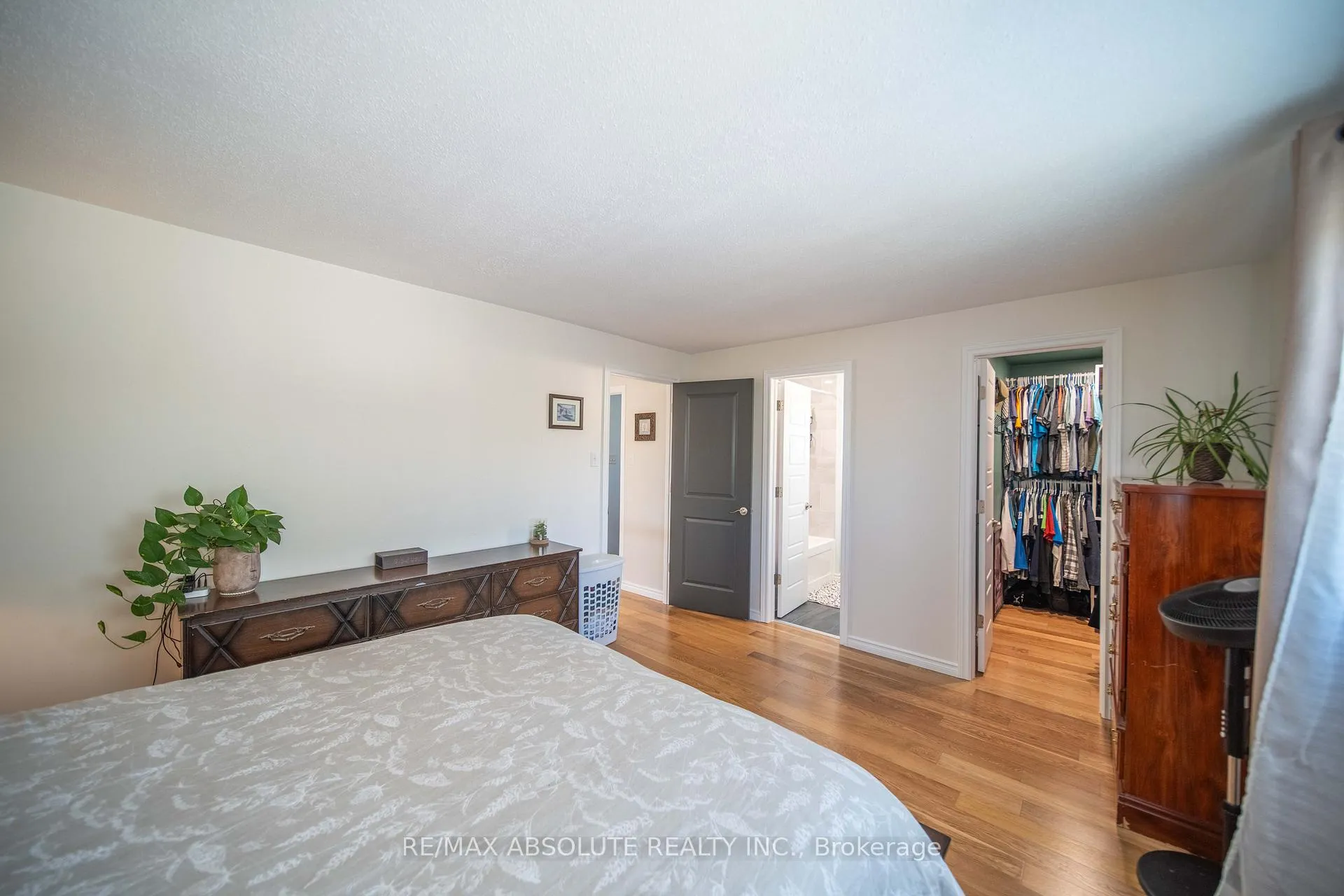 Photo 25 of 198 Hoylake Crescent, Ottawa, Bilberry Creek/Queenswood Heights — HOMEH