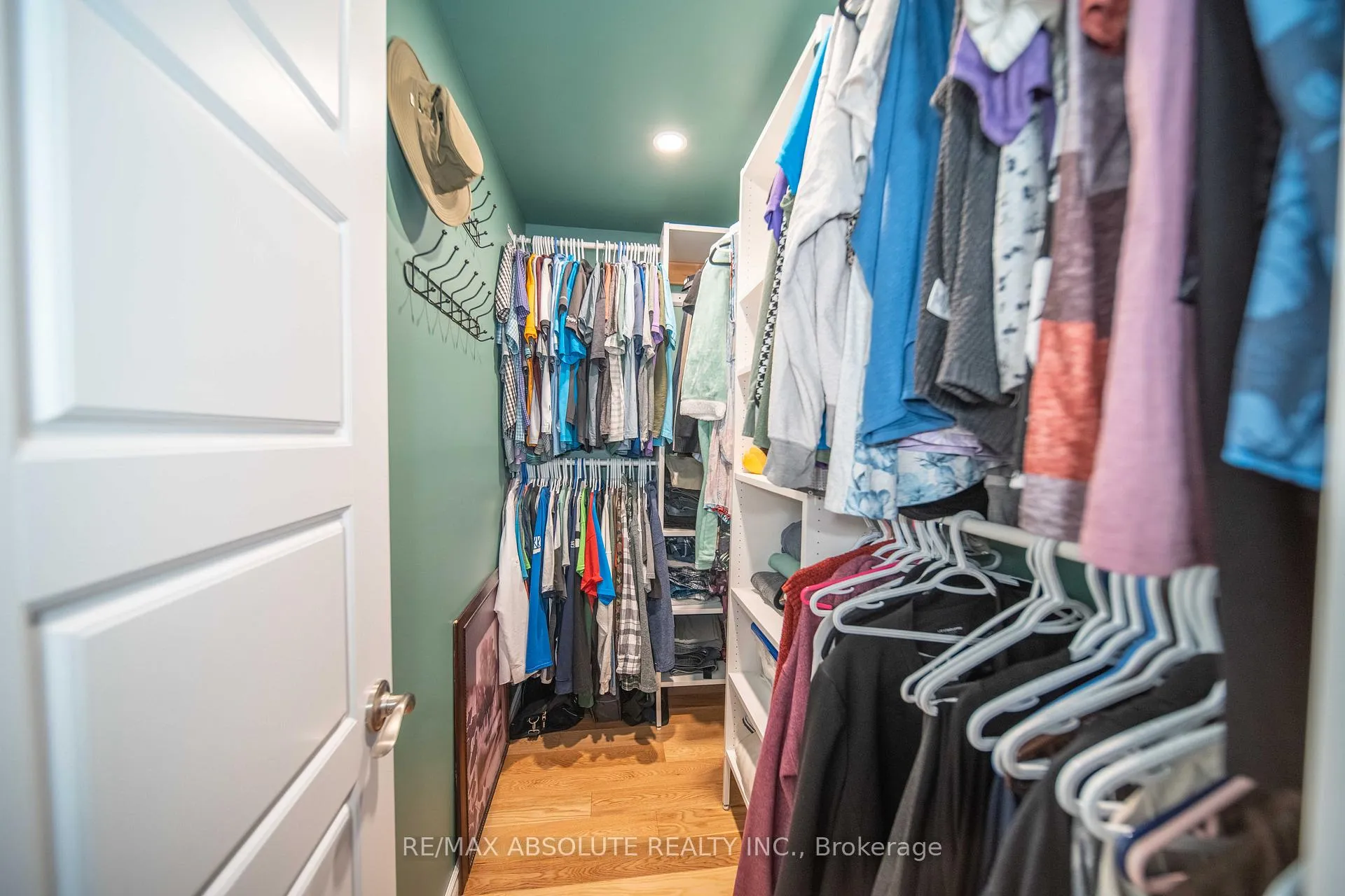 Photo 26 of 198 Hoylake Crescent, Ottawa, Bilberry Creek/Queenswood Heights — HOMEH