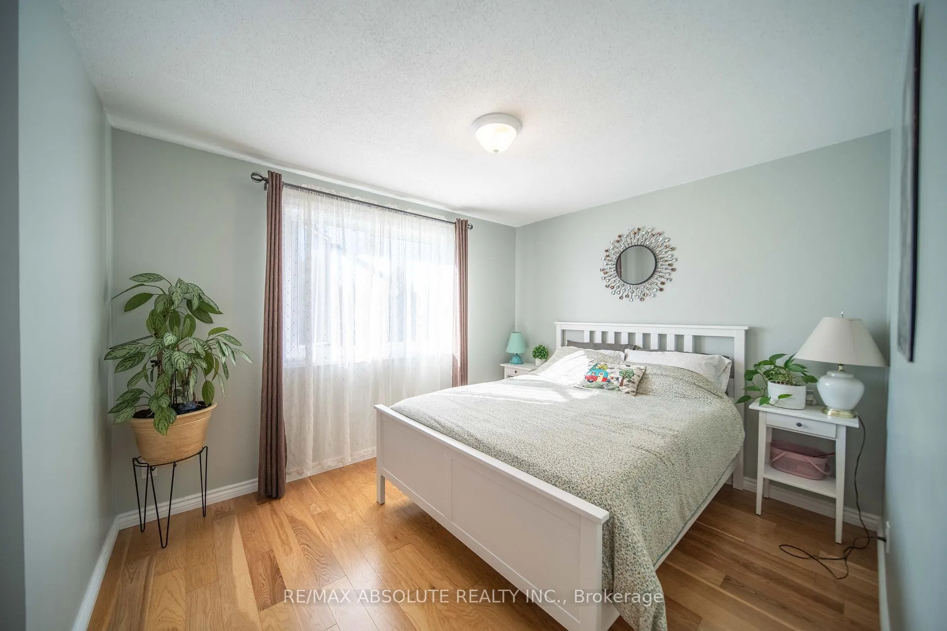 Photo 28 of 198 Hoylake Crescent, Ottawa, Bilberry Creek/Queenswood Heights — HOMEH