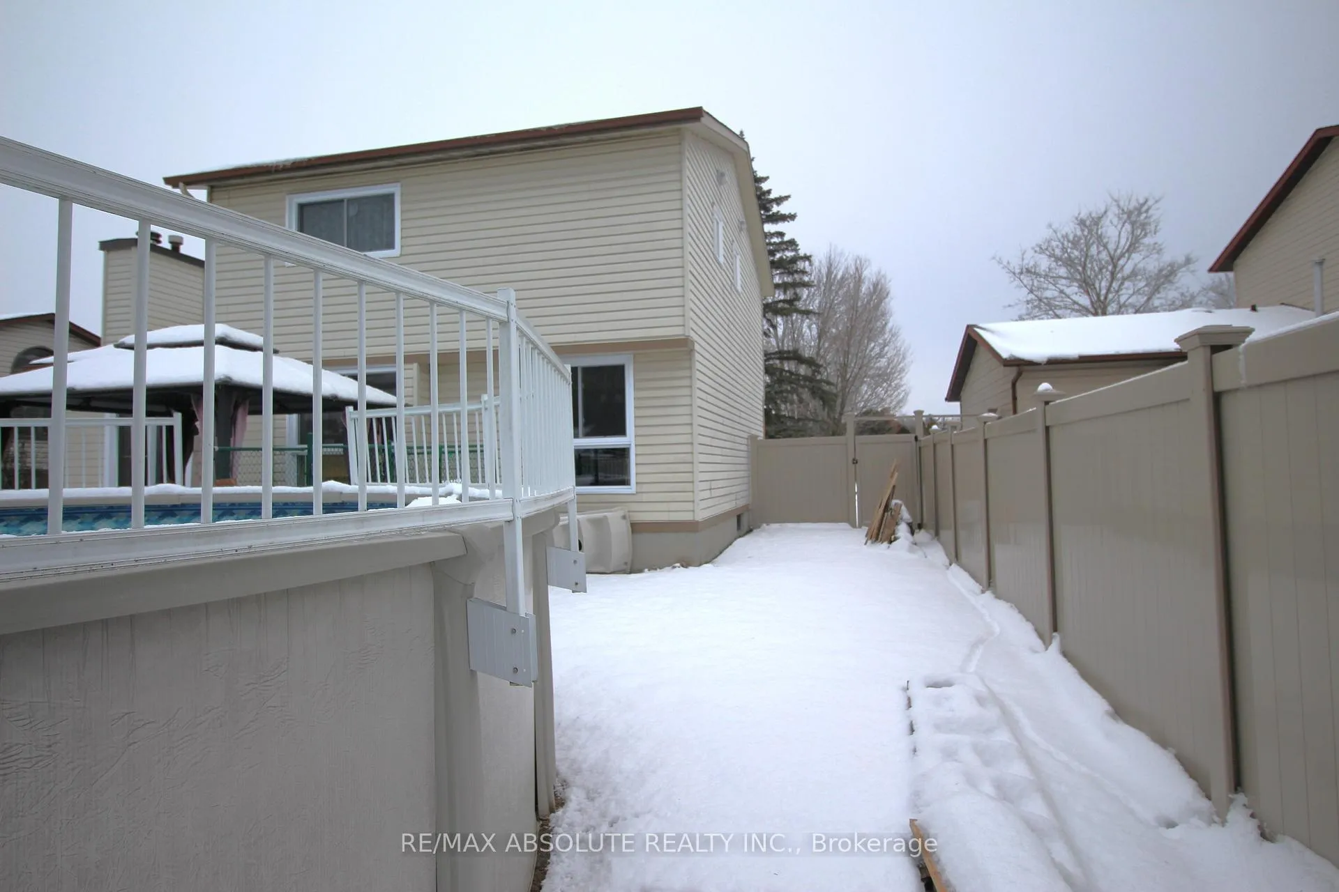 Photo 38 of 198 Hoylake Crescent, Ottawa, Bilberry Creek/Queenswood Heights — HOMEH