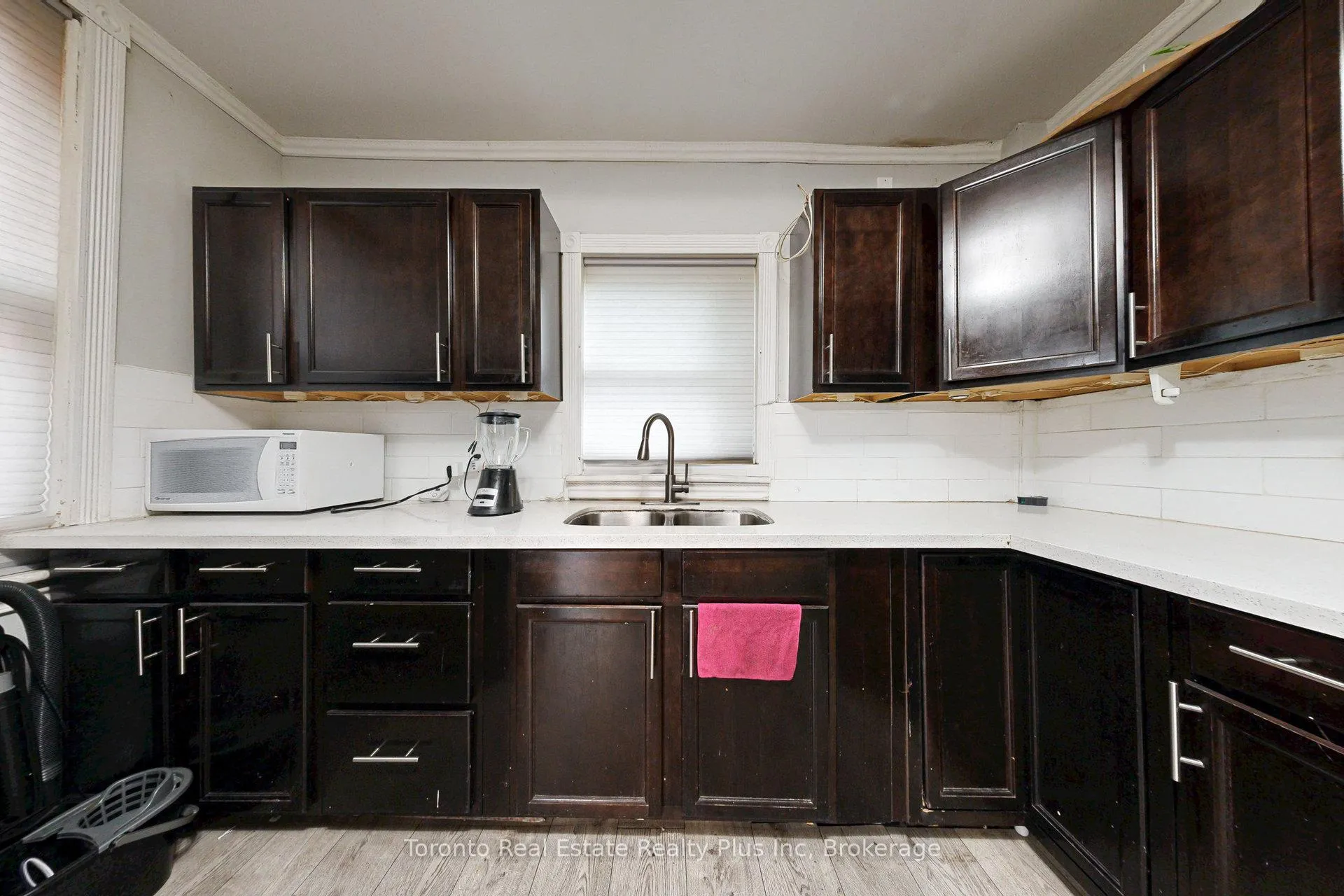 Photo 5 of 280 Cannon Street E, Hamilton, Beasley — HOMEH