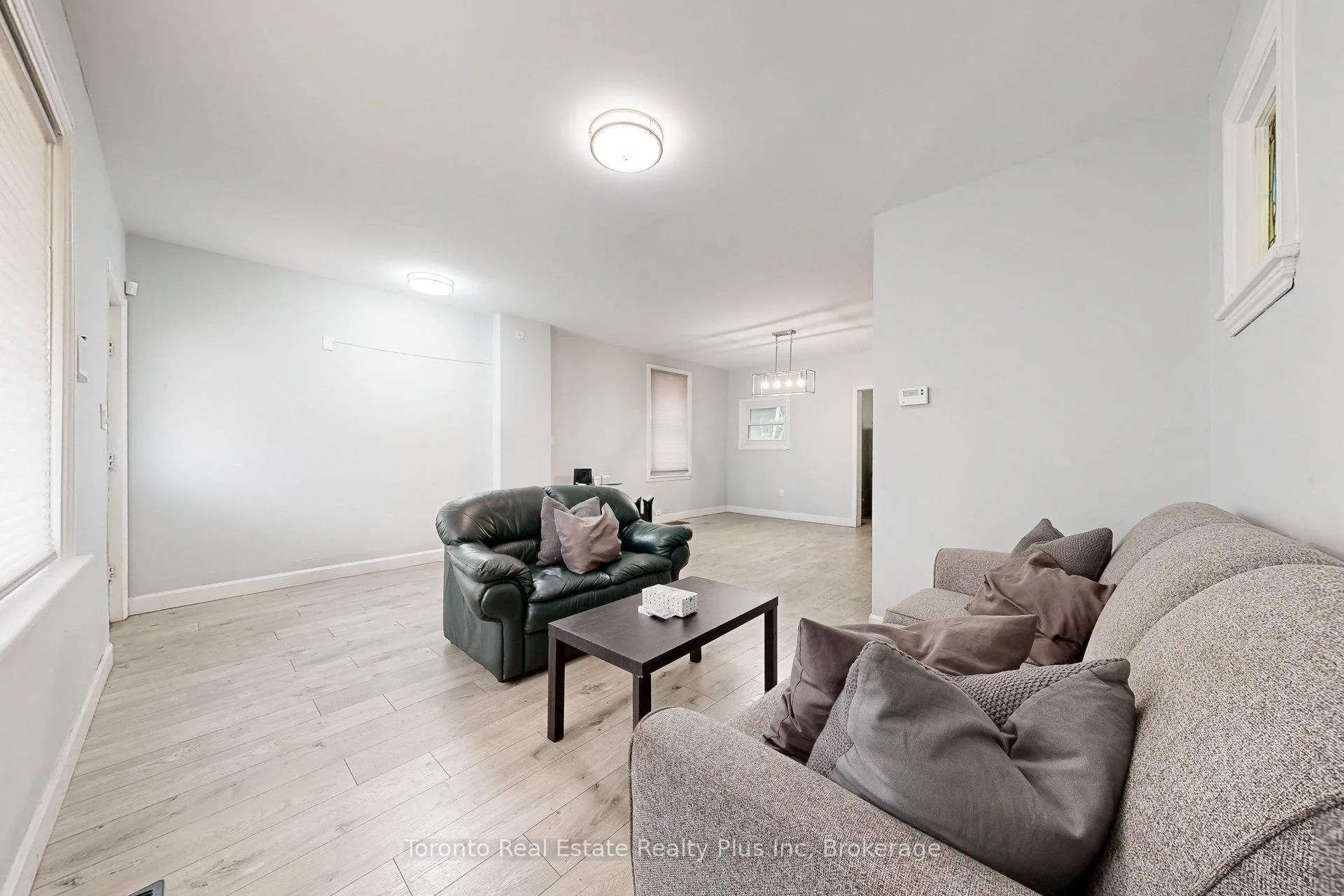 Photo 8 of 280 Cannon Street E, Hamilton, Beasley — HOMEH