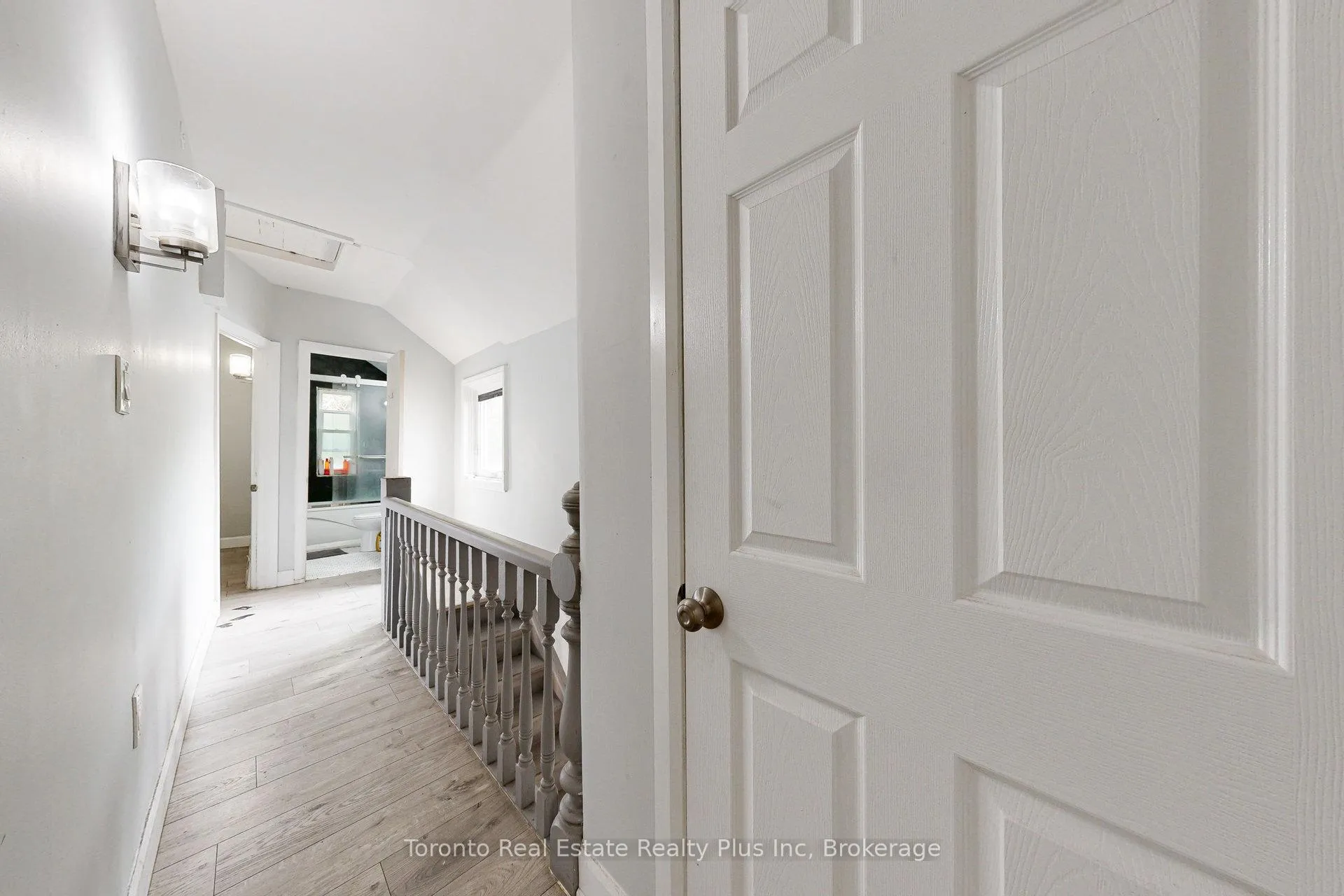 Photo 11 of 280 Cannon Street E, Hamilton, Beasley — HOMEH