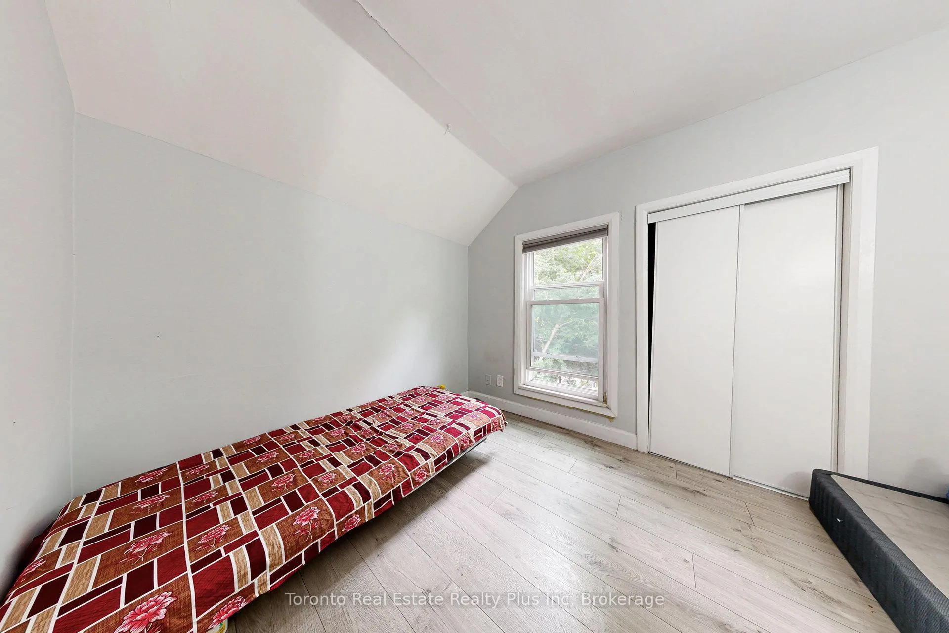 Photo 13 of 280 Cannon Street E, Hamilton, Beasley — HOMEH