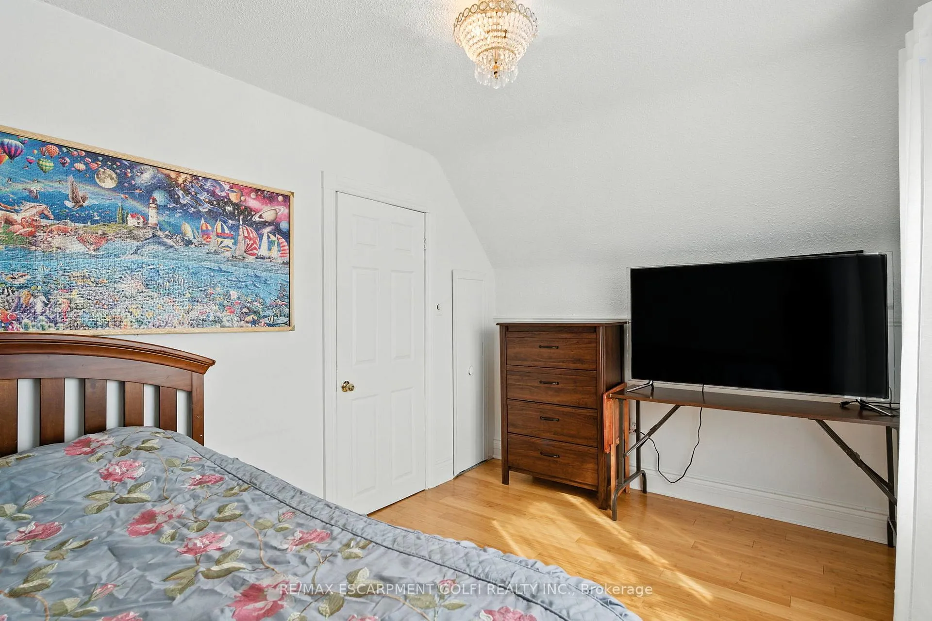 Photo 20 of 39 Clayburn Avenue, St. Catharines, Oakdale — HOMEH