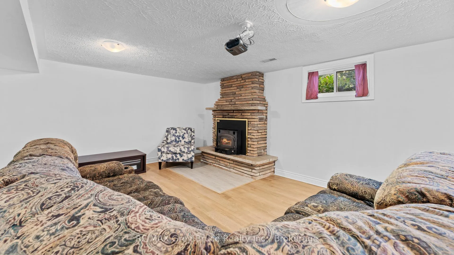 Photo 32 of 161 1st Avenue N, Arran-Elderslie — HOMEH