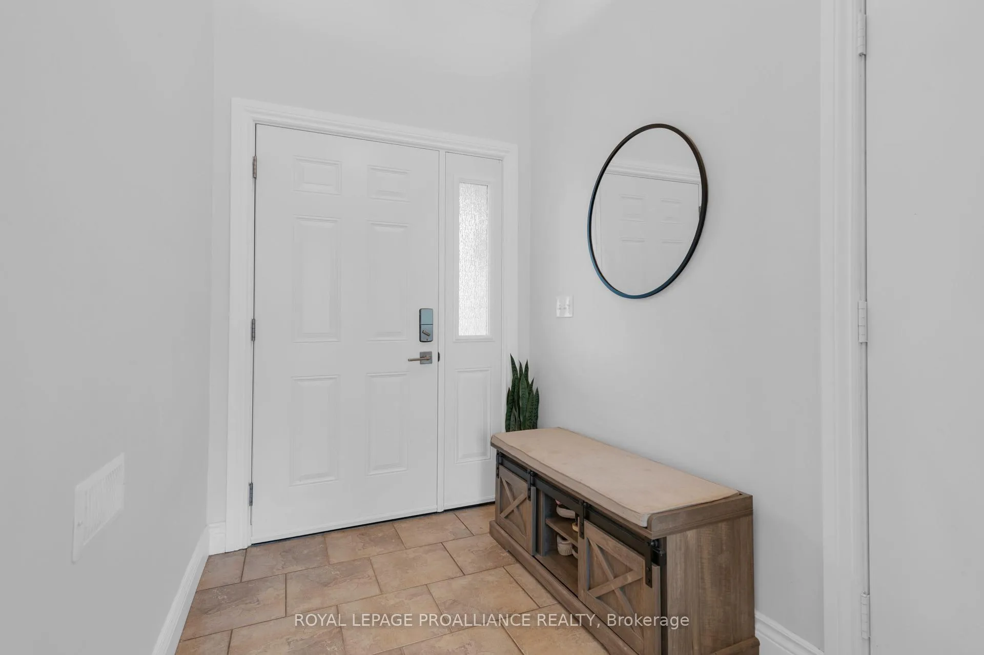 Photo 6 of 22 Briarwood Crescent, Belleville, Belleville Ward — HOMEH