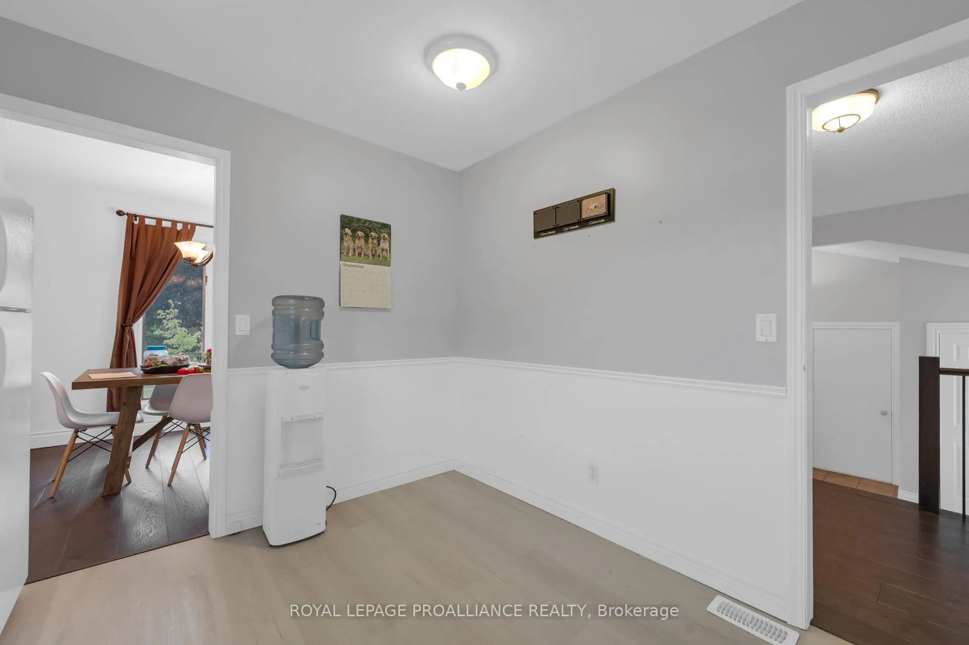 Photo 12 of 22 Briarwood Crescent, Belleville, Belleville Ward — HOMEH