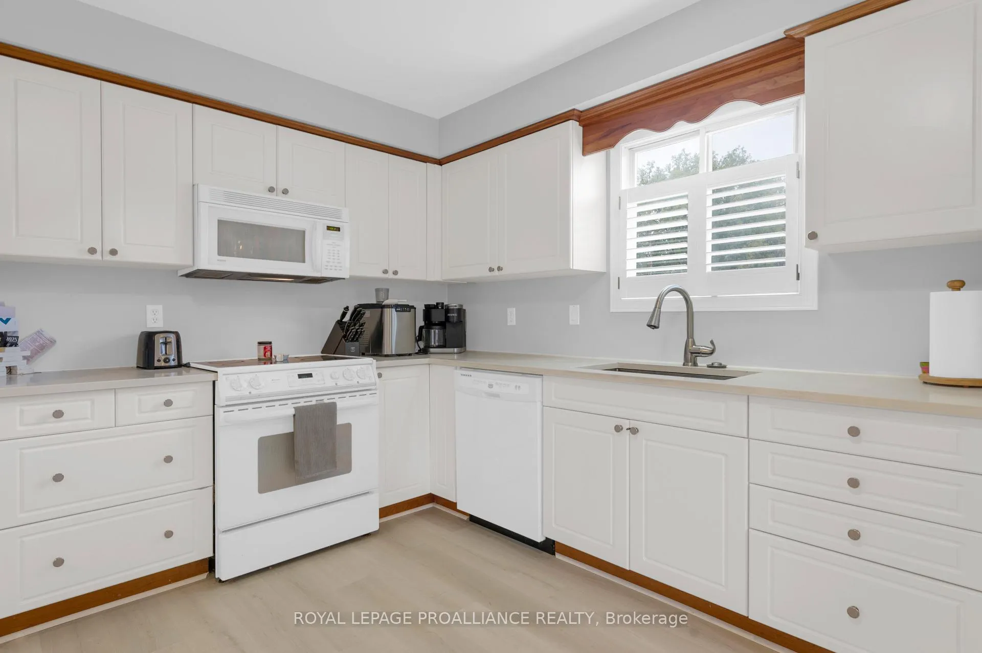 Photo 14 of 22 Briarwood Crescent, Belleville, Belleville Ward — HOMEH