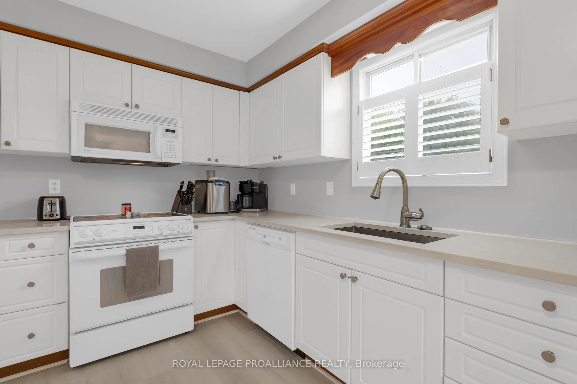 Photo 15 of 22 Briarwood Crescent, Belleville, Belleville Ward — HOMEH