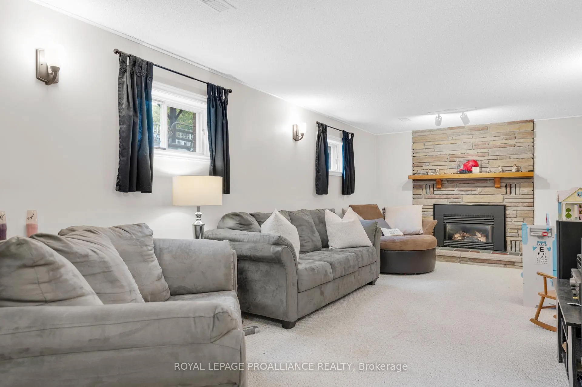Photo 22 of 22 Briarwood Crescent, Belleville, Belleville Ward — HOMEH