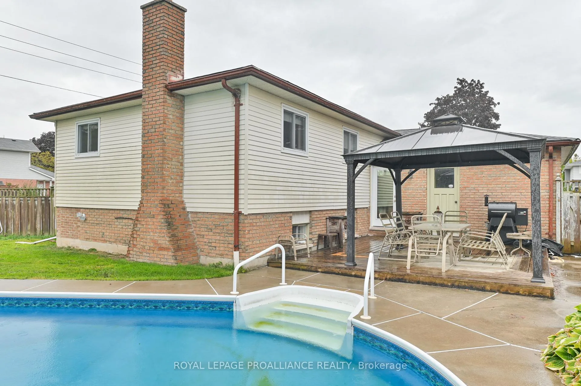 Photo 31 of 22 Briarwood Crescent, Belleville, Belleville Ward — HOMEH