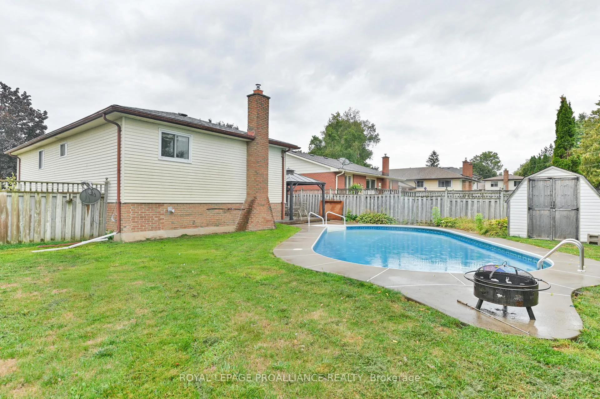 Photo 33 of 22 Briarwood Crescent, Belleville, Belleville Ward — HOMEH