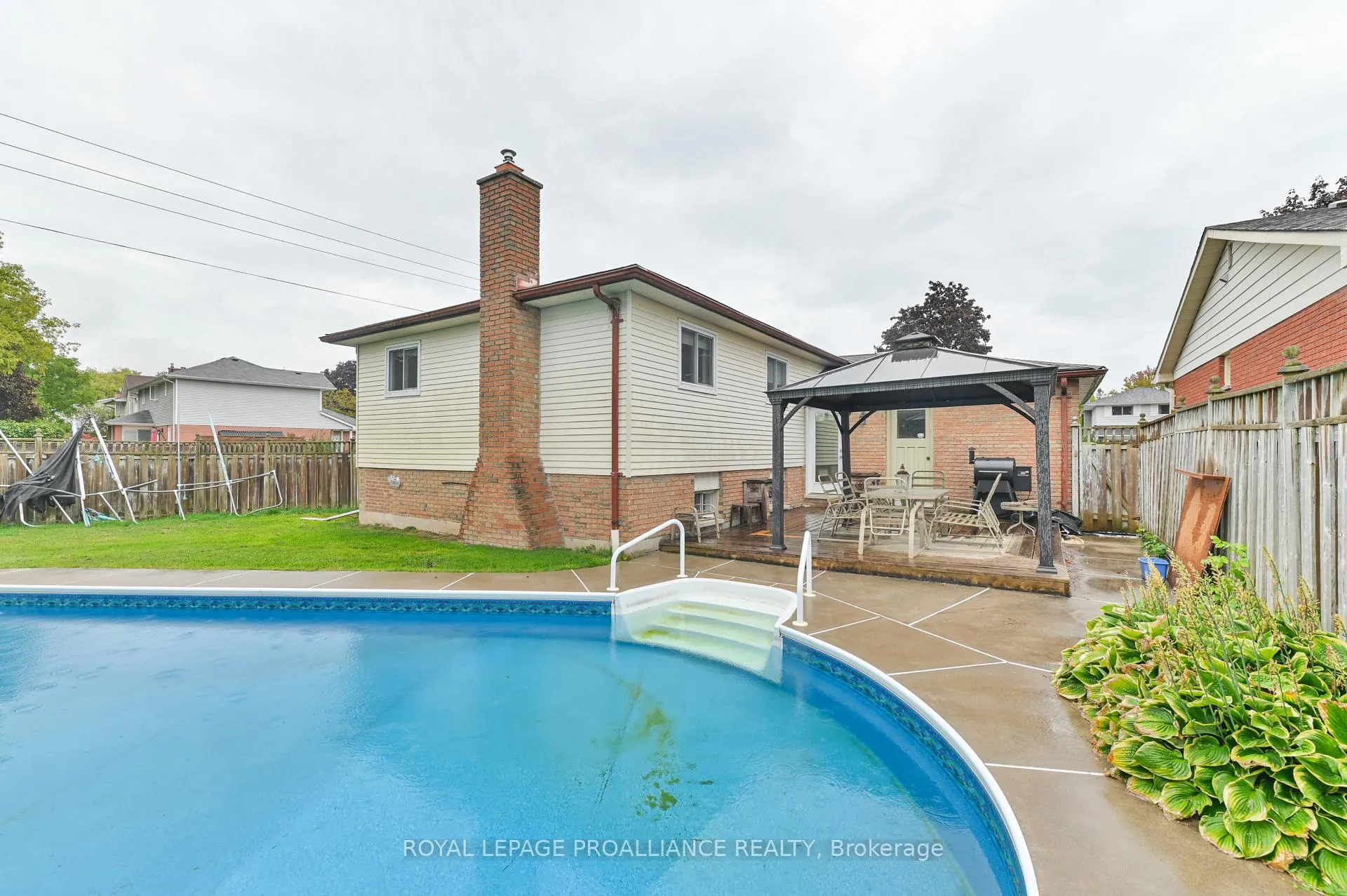 Photo 35 of 22 Briarwood Crescent, Belleville, Belleville Ward — HOMEH