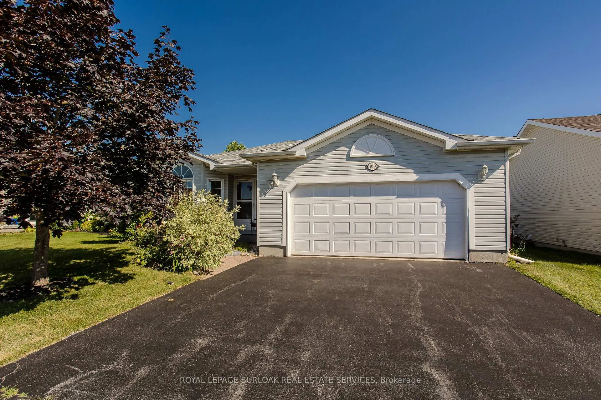 Photo 1 of 109 Emerald Court, Hamilton, Freelton — HOMEH