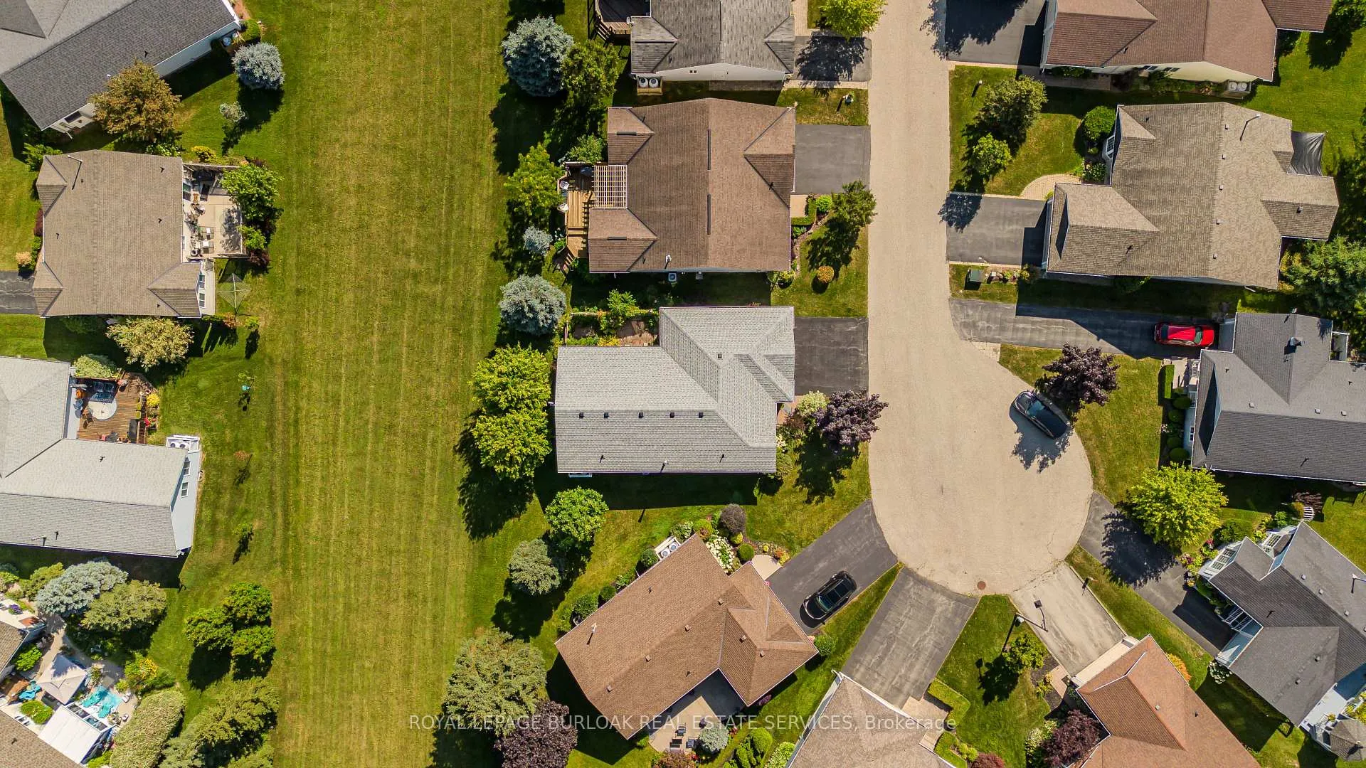Photo 8 of 109 Emerald Court, Hamilton, Freelton — HOMEH