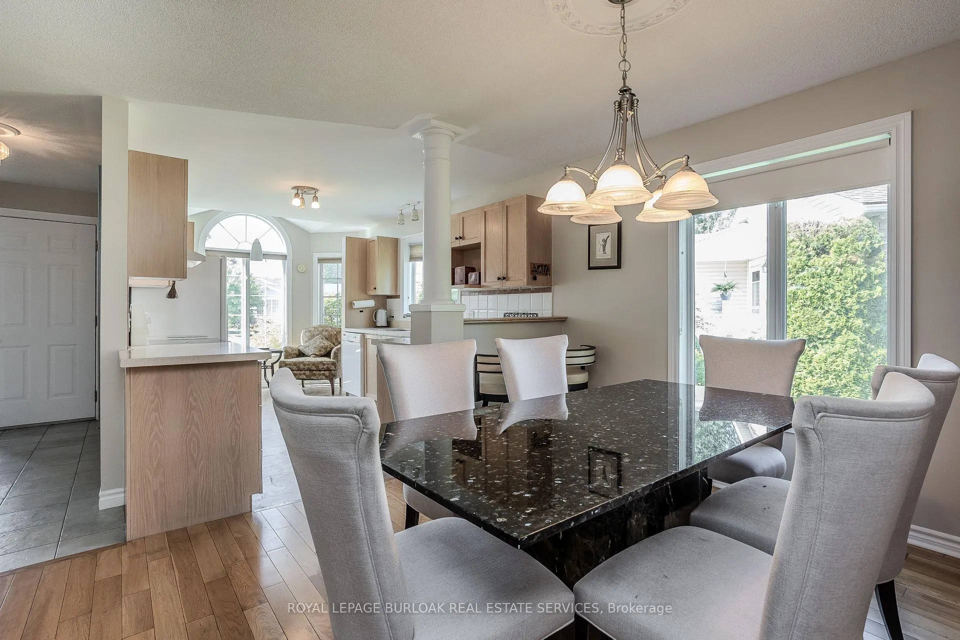 Photo 14 of 109 Emerald Court, Hamilton, Freelton — HOMEH