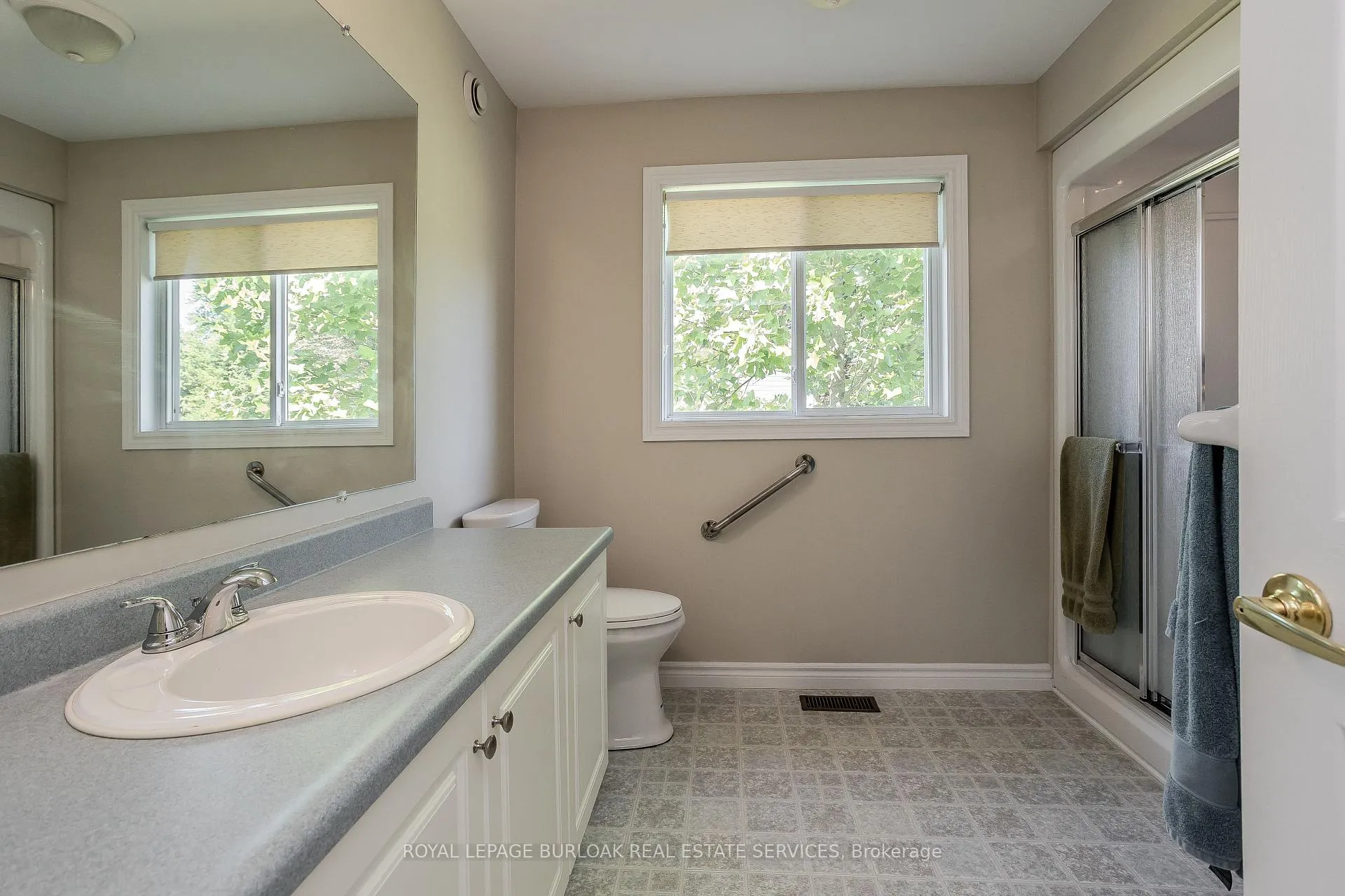 Photo 28 of 109 Emerald Court, Hamilton, Freelton — HOMEH