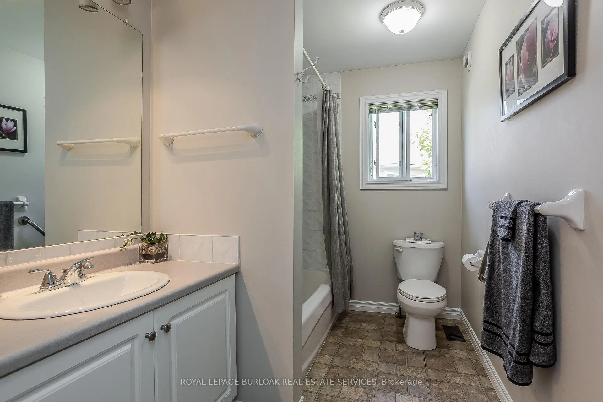 Photo 33 of 109 Emerald Court, Hamilton, Freelton — HOMEH