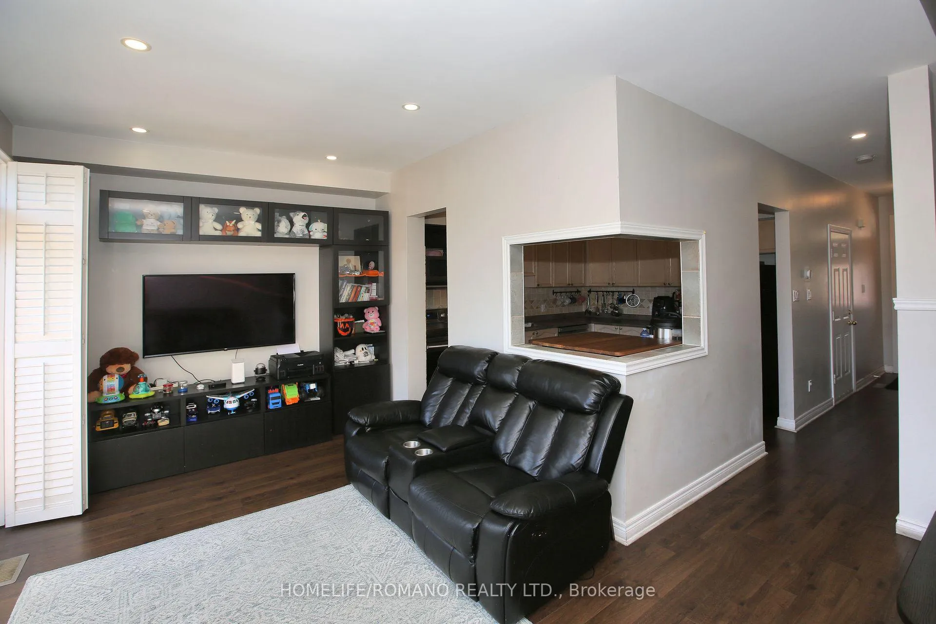 Photo 10 of 37 Ridgeway Court, Vaughan, Maple — HOMEH