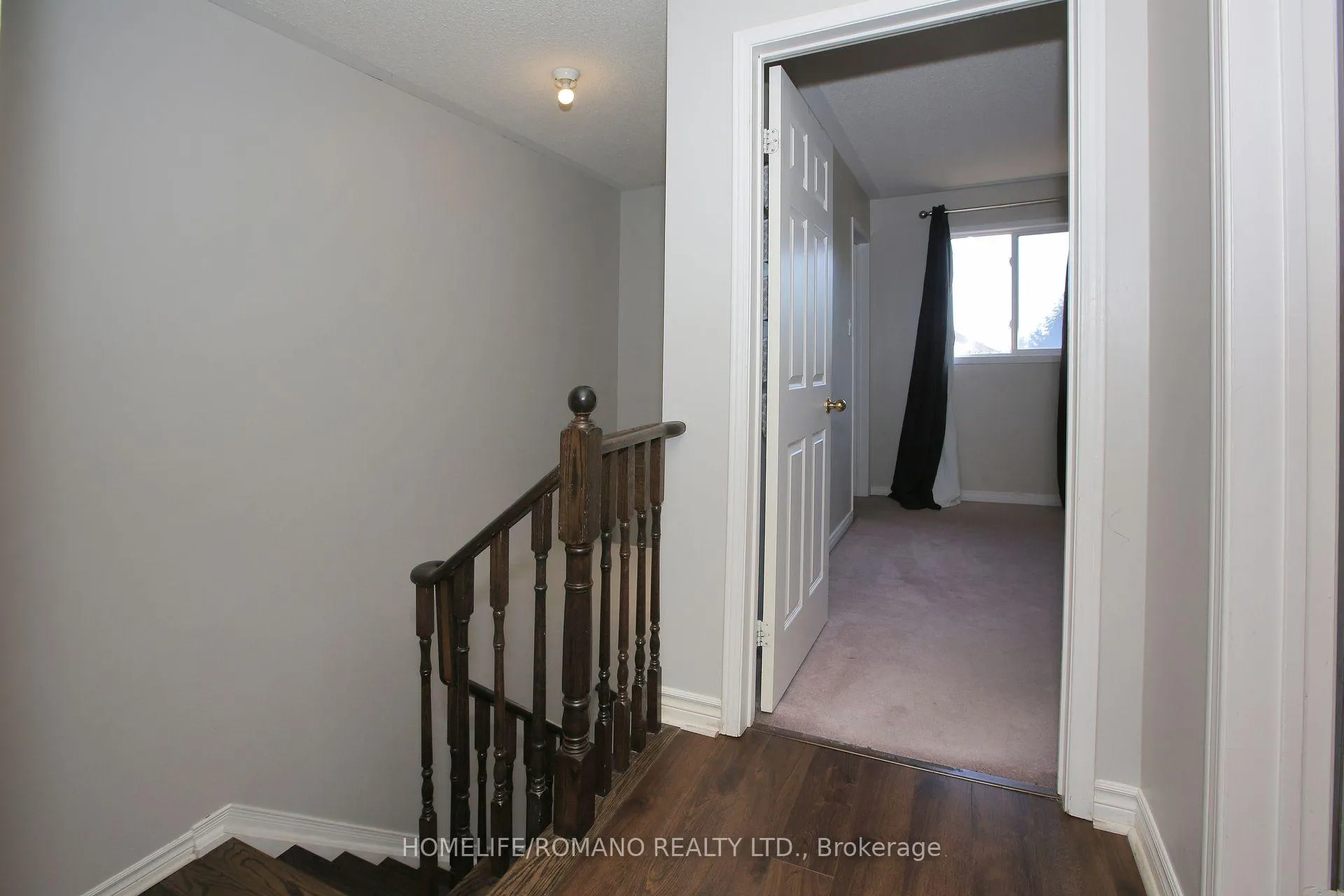 Photo 19 of 37 Ridgeway Court, Vaughan, Maple — HOMEH