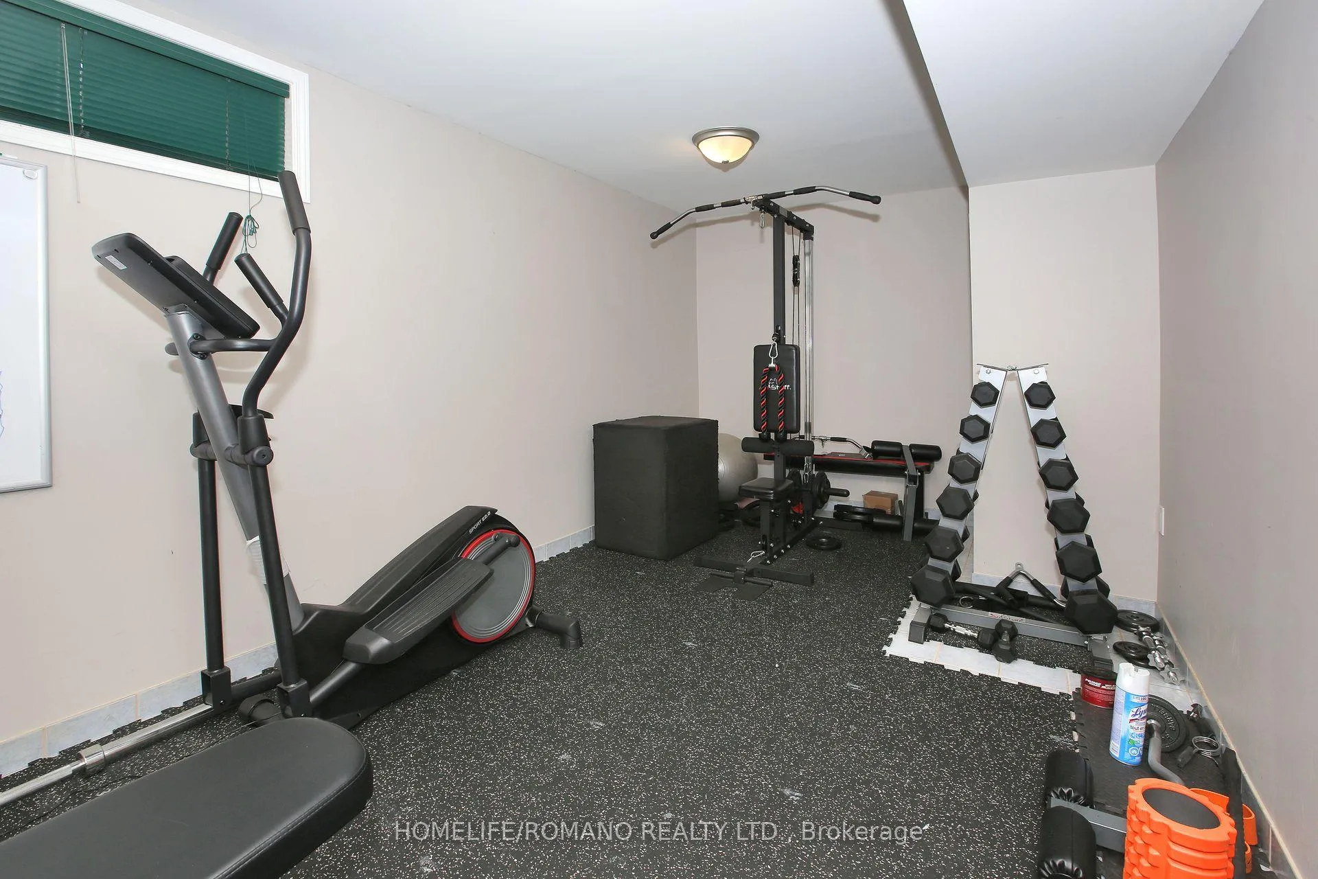 Photo 22 of 37 Ridgeway Court, Vaughan, Maple — HOMEH