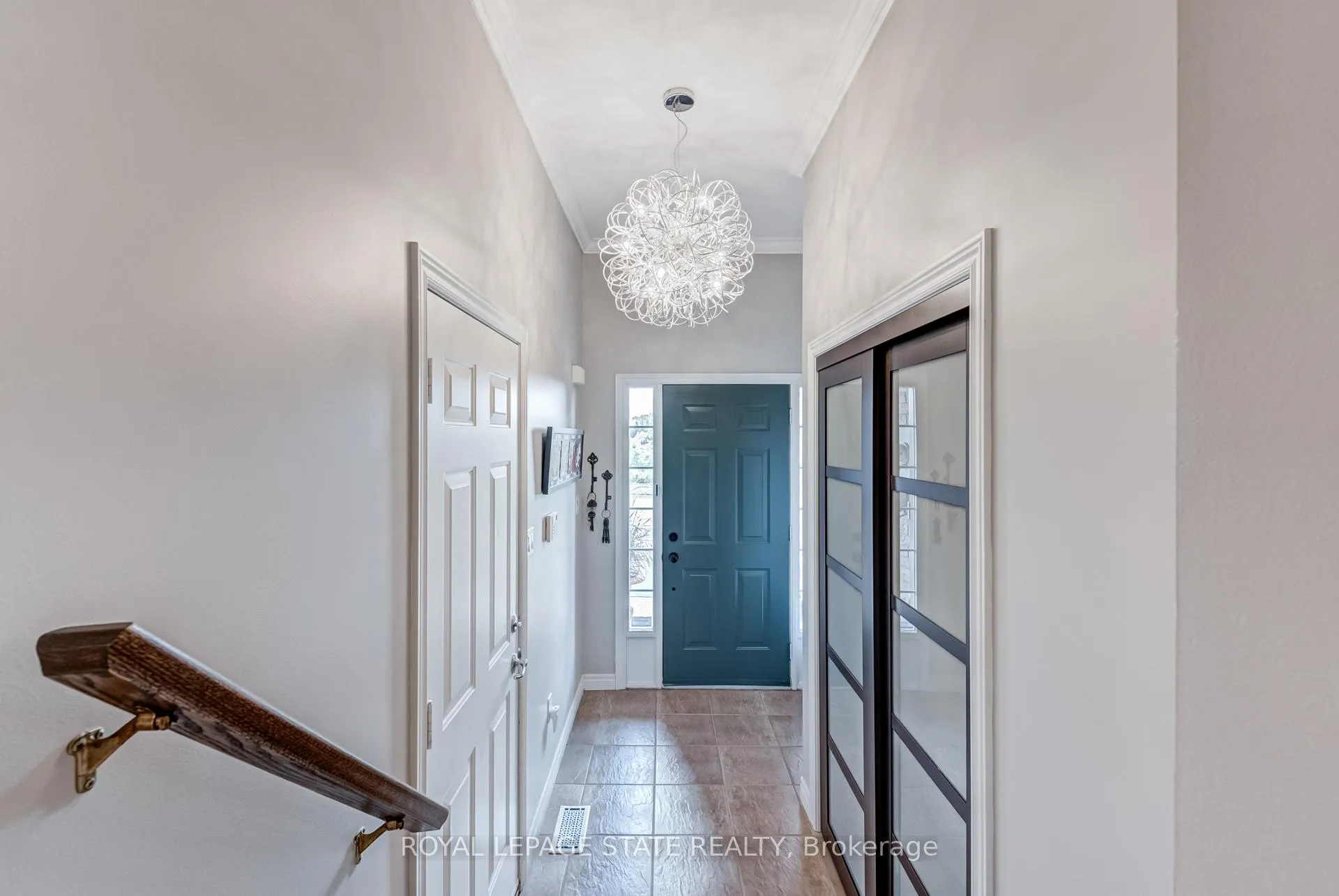 Photo 6 of 1105 Harrogate Drive, Hamilton, Ancaster — HOMEH