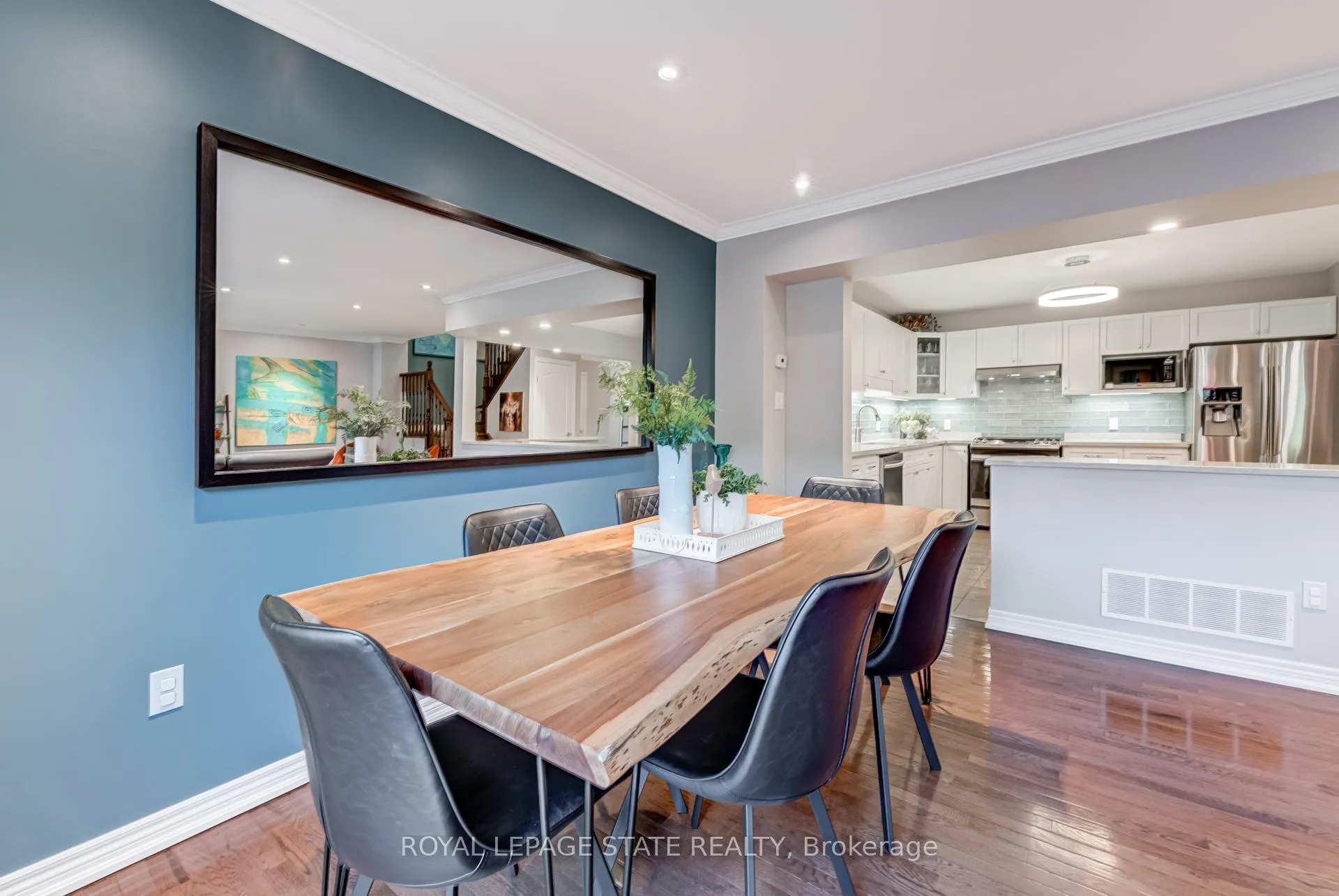 Photo 12 of 1105 Harrogate Drive, Hamilton, Ancaster — HOMEH