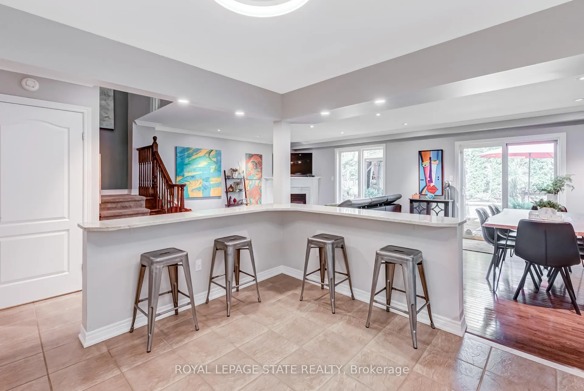 Photo 17 of 1105 Harrogate Drive, Hamilton, Ancaster — HOMEH